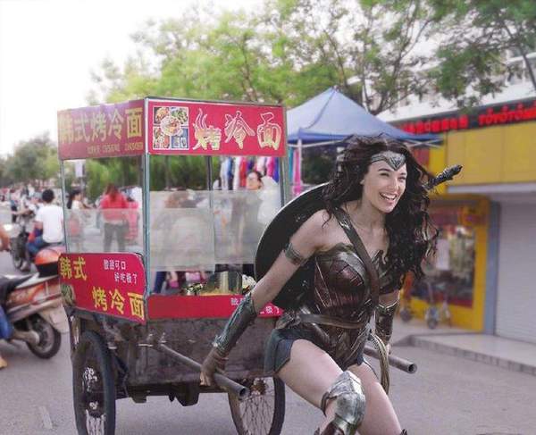 明星摆摊图片大全图3
